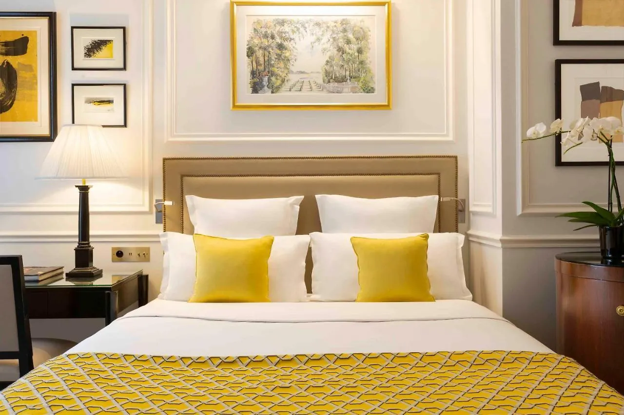 Francois 1er Hotel