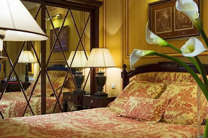 Francois 1er Hotel