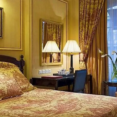 Francois 1er 4* Paris